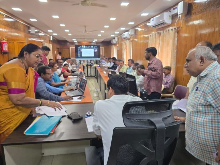 ಜಿಲ್ಲೆಯ 131 ಪರೀಕ್ಷಾ ಕೇಂದ್ರಗಳ ಮೇಲೆ ವೆಬ್‌ಕಾಸ್ಟಿಂಗ್ ಮೂಲಕ ನಿಗಾ-ಭಂವರ್ ಸಿಂಗ್ ಮೀನಾ