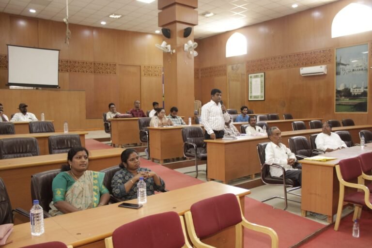 ರಸ್ತೆ,ಚರಂಡಿ, ಶೌಚಾಲಯಗಳು, ಉದ್ಯಾನವನ್ನ&nbsp; ದುರಸ್ಥಿಗೊಳಿಸಲು ಬಜೆಟ್‌ನಲ್ಲಿ ಮೀಸಲಿಟ್ಟ ಅನುದಾನ ಸಮರ್ಪಕವಾಗ ಬಳಸಿಕೊಳ್ಳಲಾಗುತ್ತದೆ.ಪಾಲಿಕೆ	ಆಯುಕ್ತ ಅವಿನಾಶ ಶಿಂಧೆ