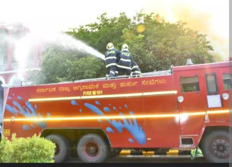 ಕಲಬುರಗಿ ಹೈಕೋರ್ಟ್ನಲ್ಲಿ ಬಾಂಬ್ ಬ್ಲಾಸ್ಟ್ನ ಅಣುಕು ಪ್ರದರ್ಶನ ಕ್ಲಿಷ್ಟಕರ, ತುರ್ತು ಪರಿಸ್ಥಿತಿಯಲ್ಲಿ ಒಗ್ಗಟ್ಟು ಪ್ರದರ್ಶಿಸಲು ಕರೆ