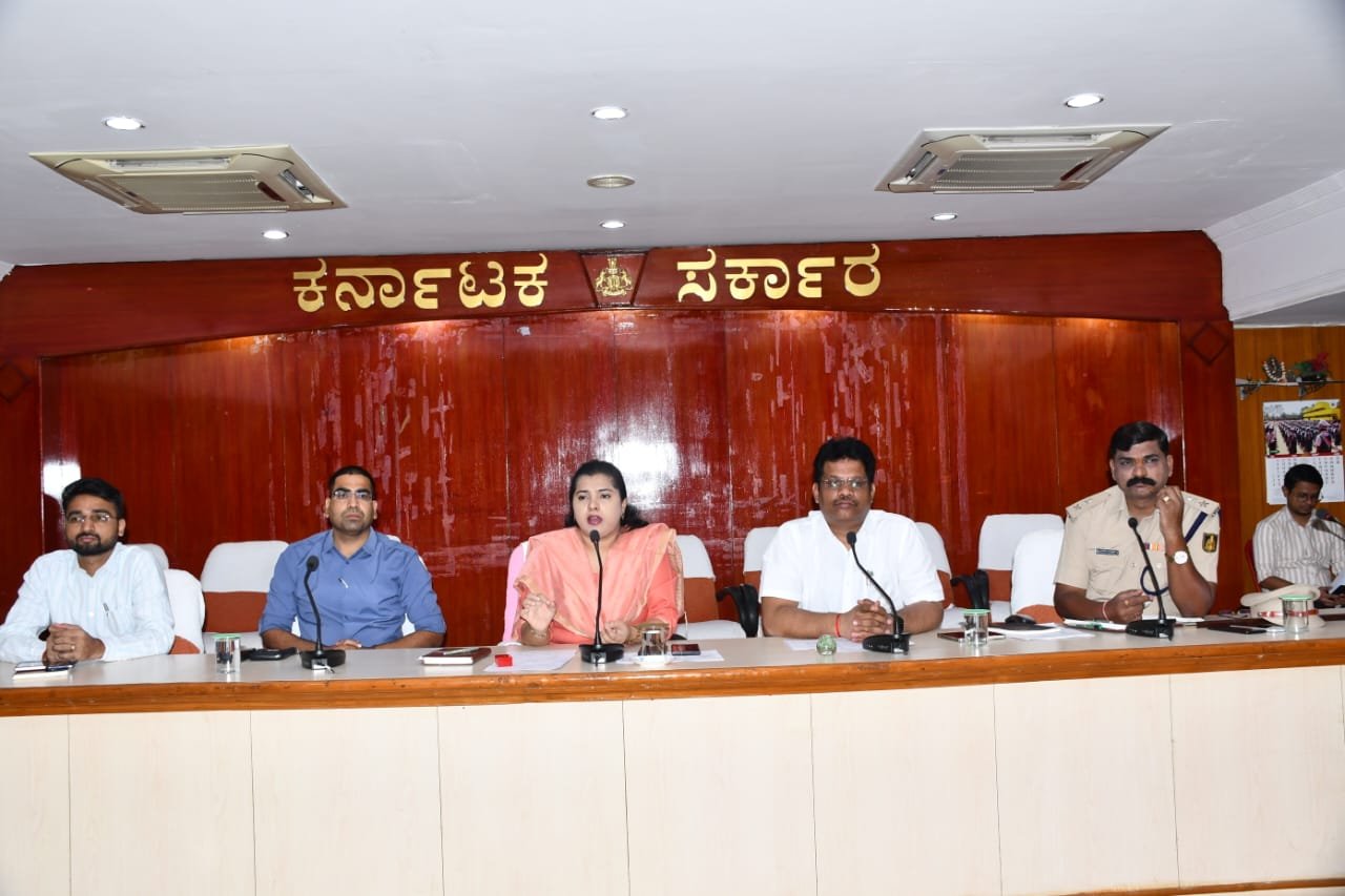 ನೆರೆಹಾವಳಿ, ಪ್ರವಾಹ ಎದುರಾದರೆ ತುರ್ತಾಗಿ ಪರಿಹಾರ ನೀಡಲು ಅಧಿಕಾರಿಗಳಿಗೆ ಜಿಲ್ಲಾಧಿಕಾರಿ ಸೂಚನೆ.